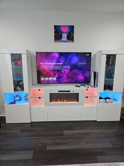Modern LED Entertainment Center with Fireplace & Display Shelves – Like New