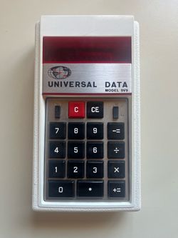Vintage Universal Data Model 9v9 Pocket Calculator w/Case