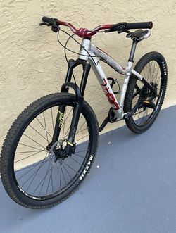 Diamondback Mason Pro medium Mountain Bike for Sale in Artesia CA OfferUp