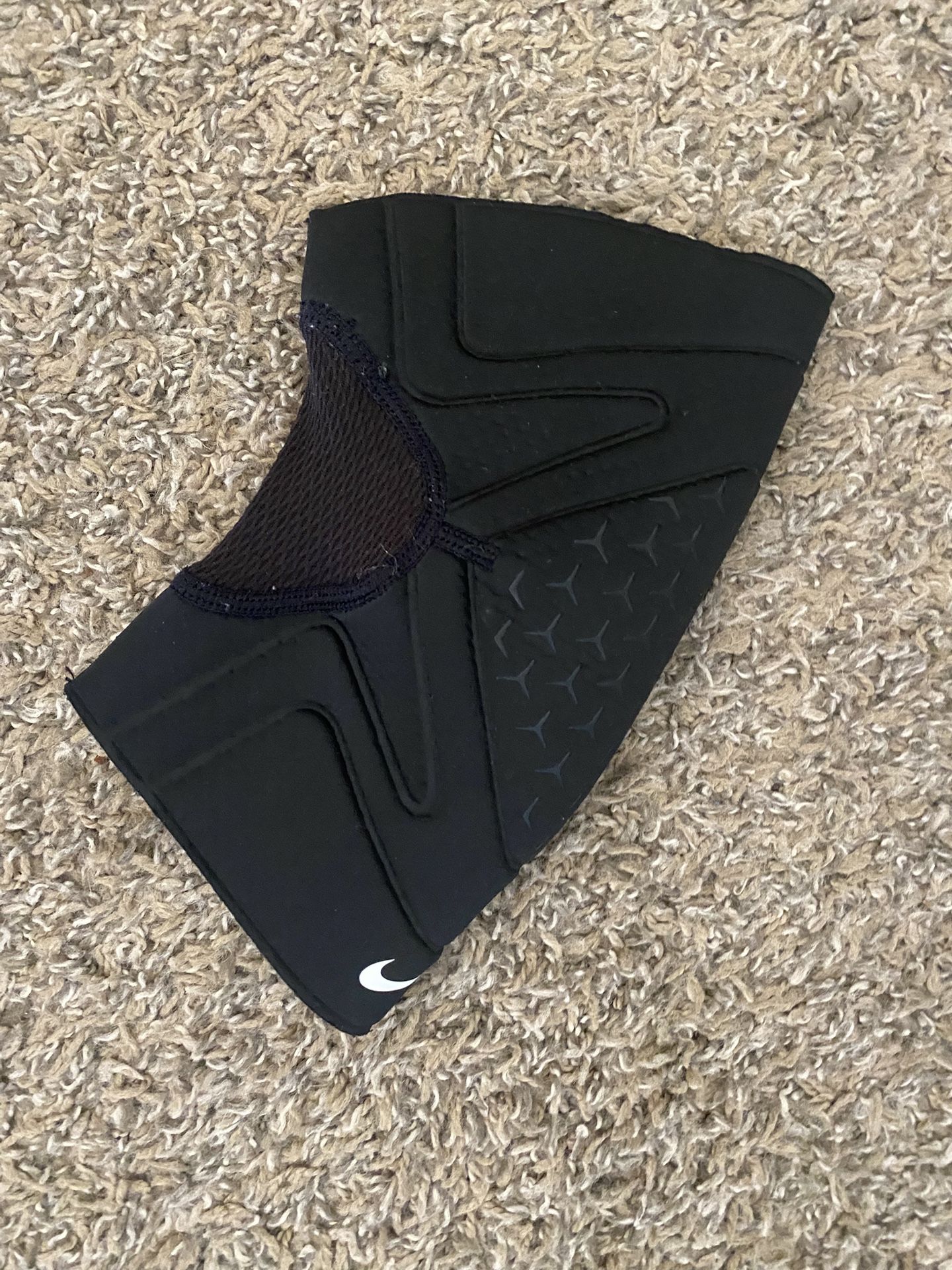 Nike Elbow Brace