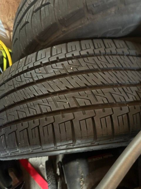 235/40/R19 Used Tire