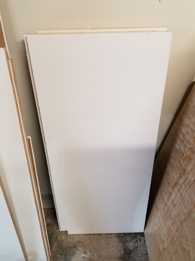 Free 20x46 White Shelving. 3/4 In Thick And 5 Pieces