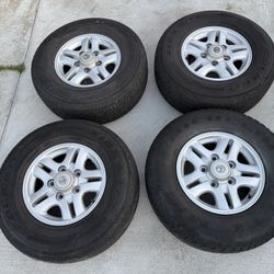 Lexus LX470 OEM Wheels