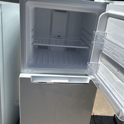 Magic Chef Refrigerator