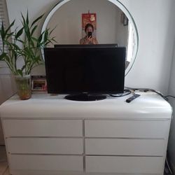 Dressing table with six drawers and bedside table