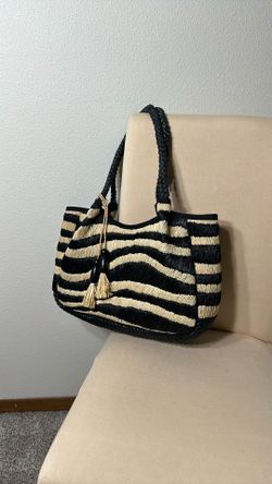 J.Crew 100 % Straw Bag With Wooden Beaded Tassels, Cotton Lining