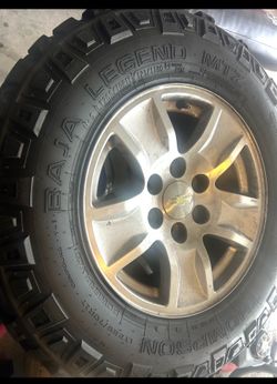 Chevy 6 lug (Silverado) stock rims w/tires