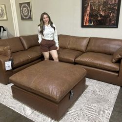 HUGE COMFY SECTIONAL ASK FOR JOSE SE HABLA ESPAÑOL MARCAME AL 214-881-6021 JOSE 