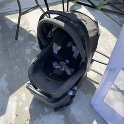 Peg Perego Infant Car Seat 