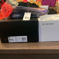 Size 5.5 Kids AE 1’s Lows