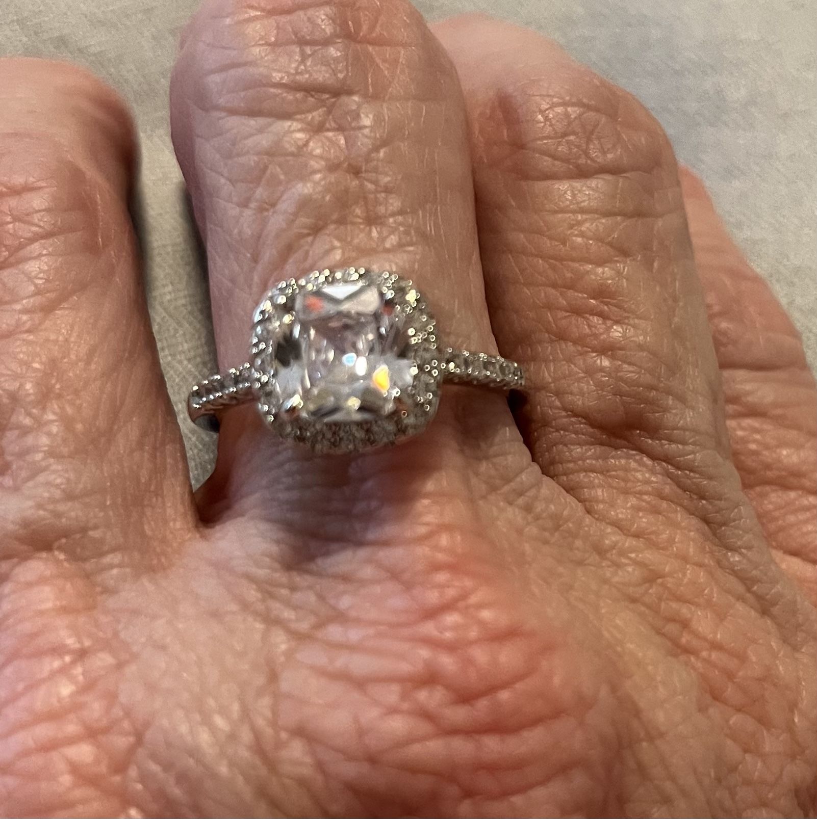 New CZ sterling silver wedding ring size 7