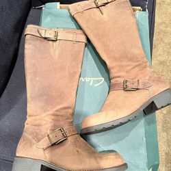 Woman’s Leather Boots