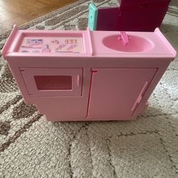 Vintage Barbie Magical Motor Home RV Camper Vanity Mirror stove oven sink Pink