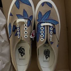 vANS SWEET LEAF LX PURPLE AND TAN SIZE 8