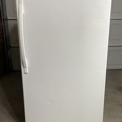Maytag Frost Free Upright Freezer 