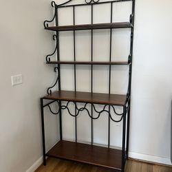 Dining/Living Room Furniture 