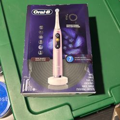 Oral-B iO Series 9 Electric Toothbrush with 3 Replacement Brush Heads