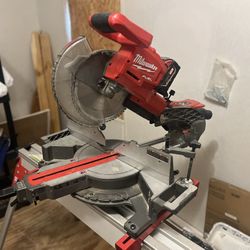 Milwaukee 10” Dual Bevel Compound Sliding Miter Saw