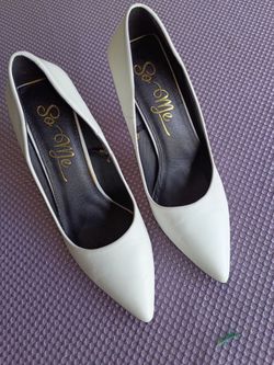 Women's shoes