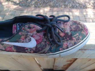 Nike Janowski Skateboarding Shoe Size 9