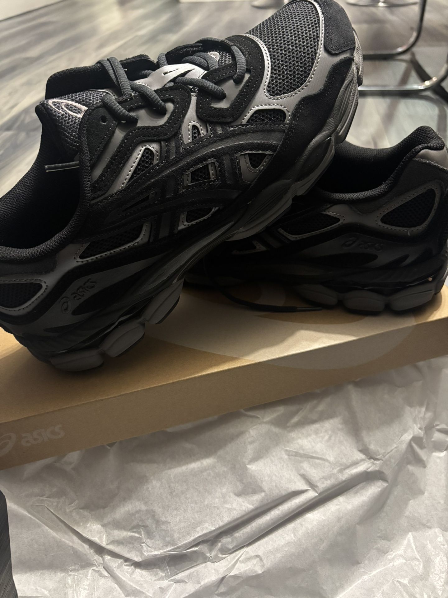 ASICS Gel NYC Graphite Grey An Black