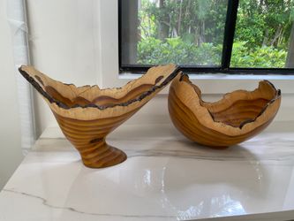 Beautiful decorative bowl - 1 of 2