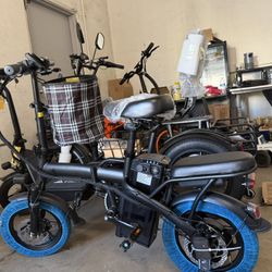 Seated Electric Scooter, 25MPH, 40 Mileage 