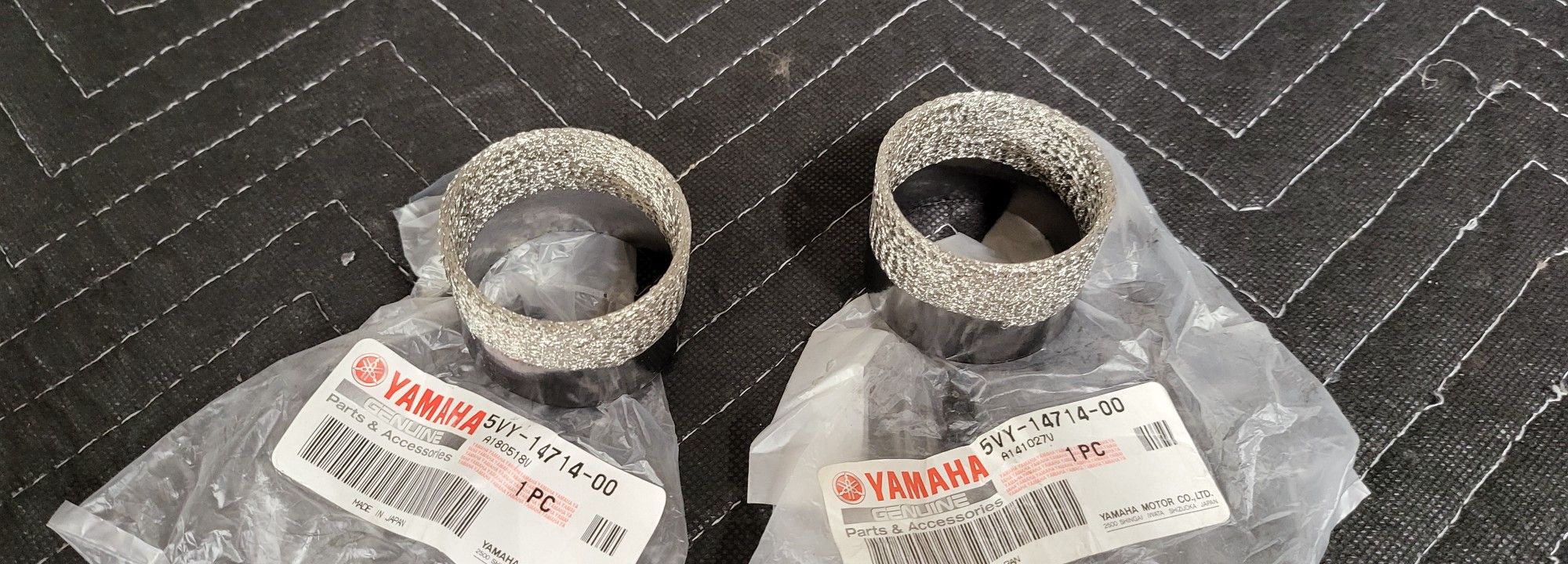 Yamaha R1  Exhaust Seals 5VY-14714-00-00

