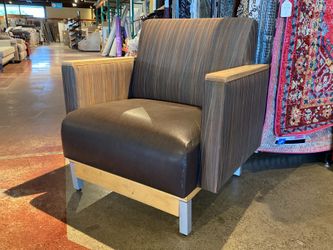 STEELCASE Posh Wood Trim Lobby Chair w/ Stripes
