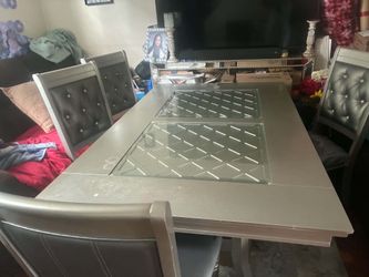 Kitchen table