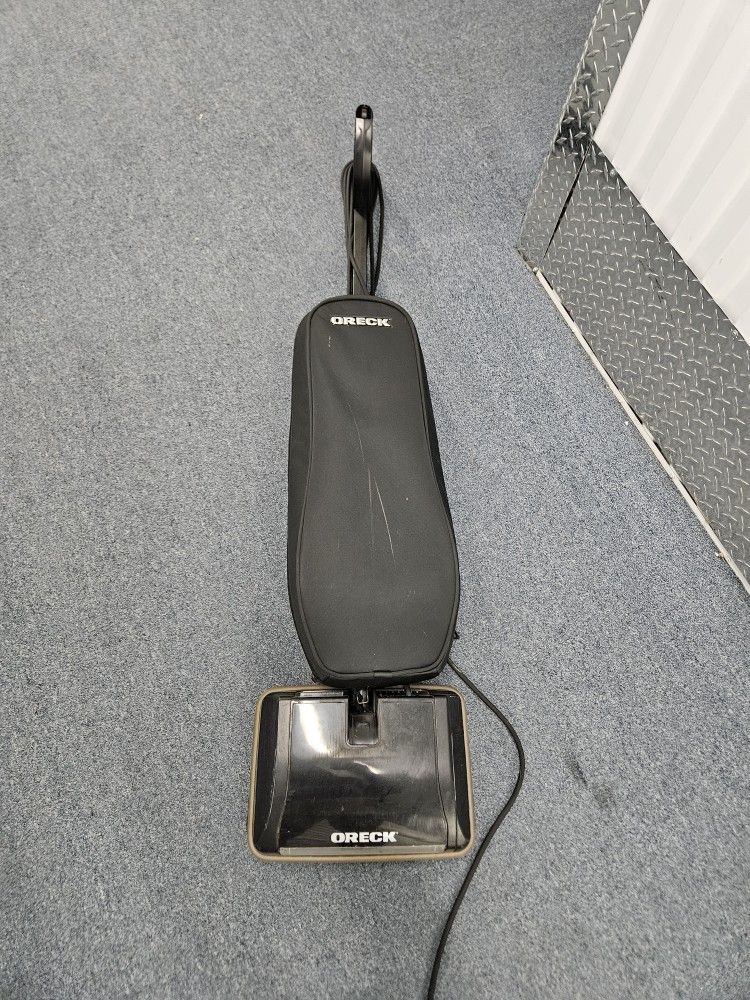 Oreck XL Vacuum Cleaner for parts or repair