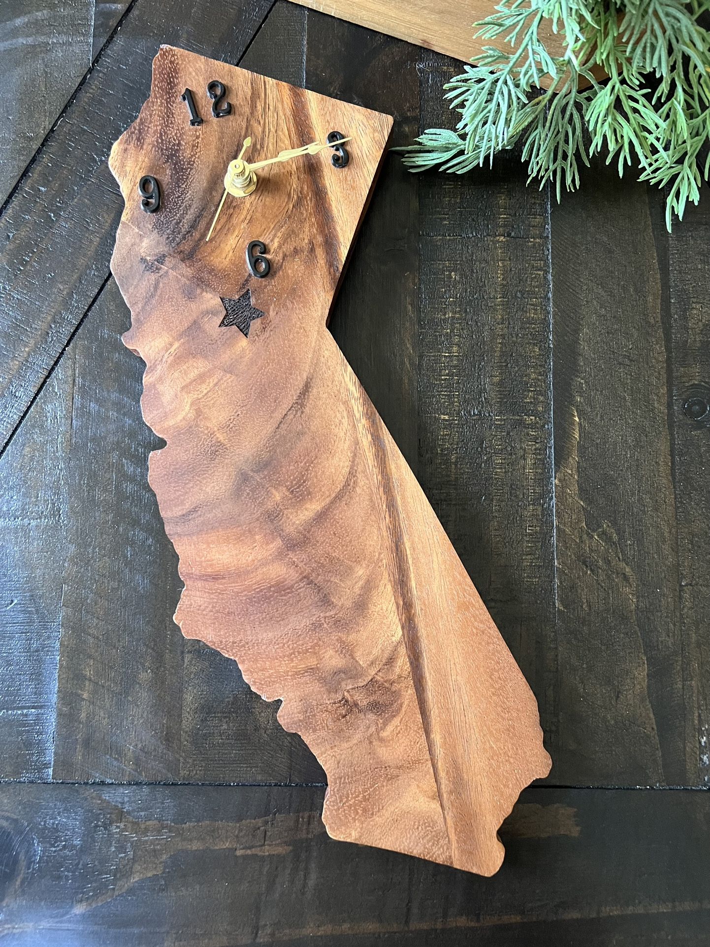 New! Handmade clock Made Of Olive Wood