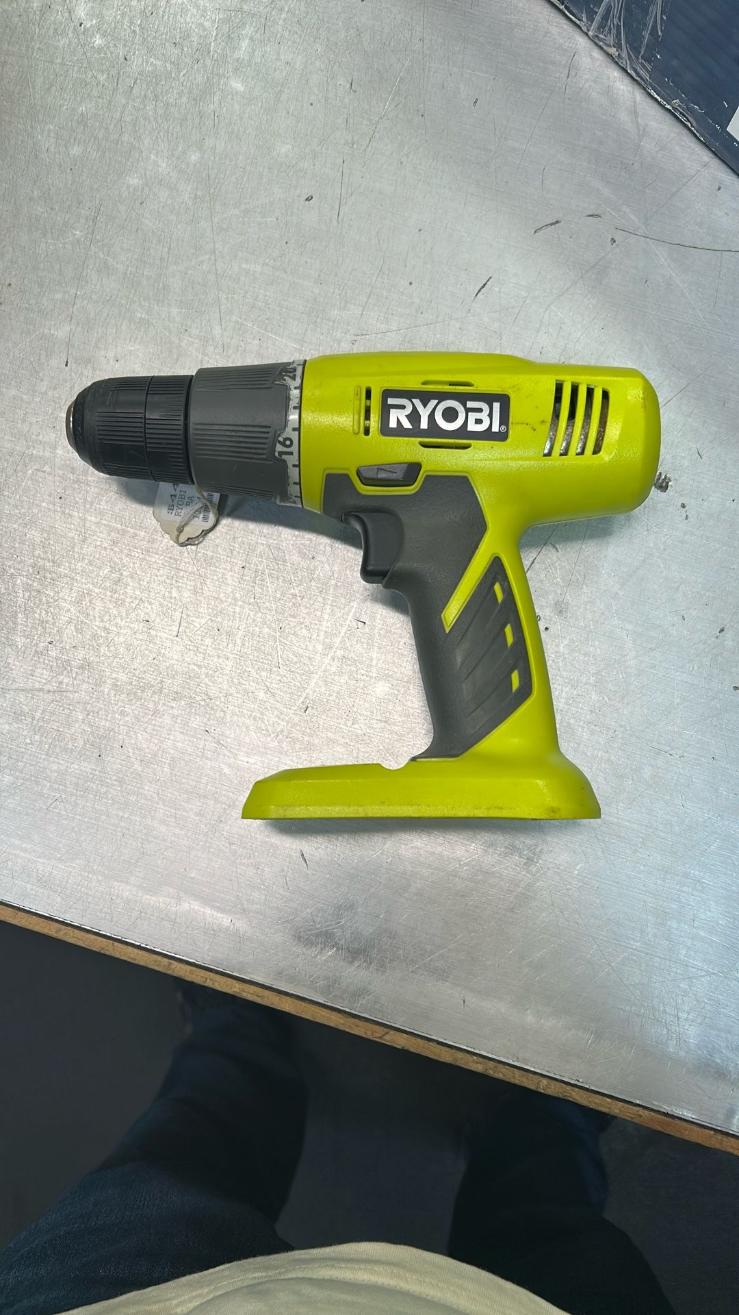 Ryobi P209 Drill