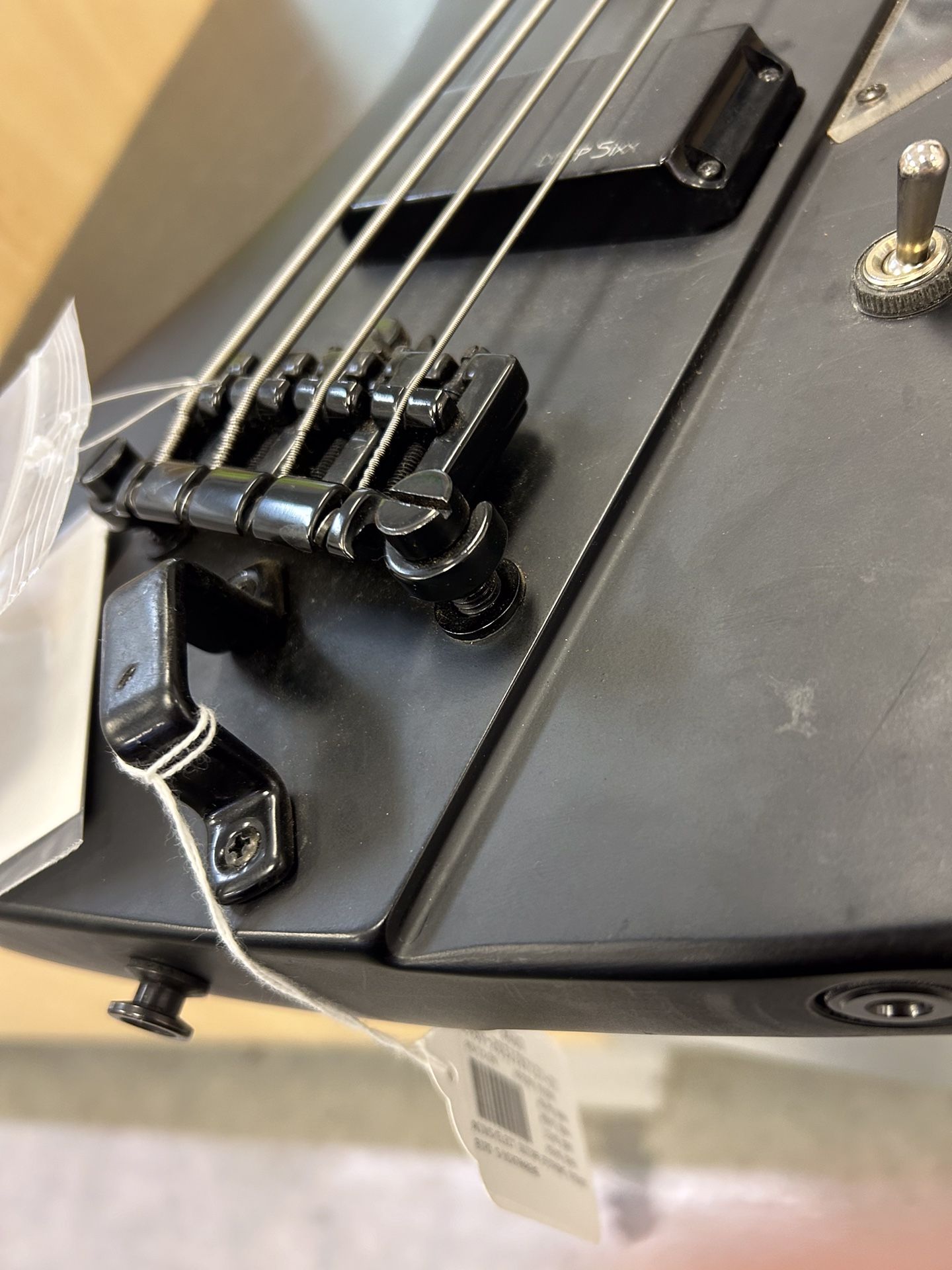 Epiphone BlackBird Nikki Sixx Bass Guitar $480 for Sale in Redmond