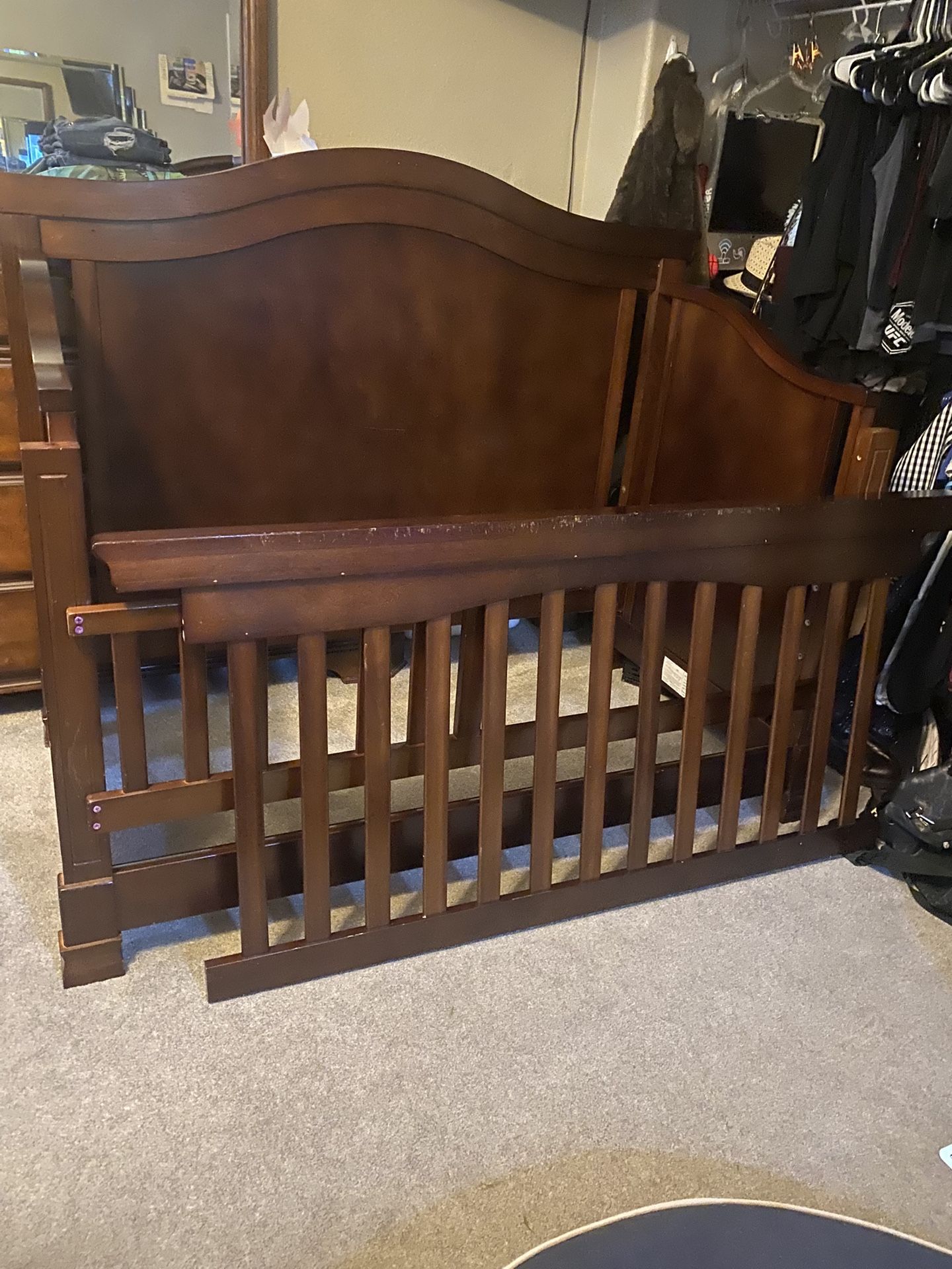 Baby Crib/Day Bed
