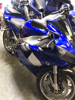 PARTING OUT Yamaha R1