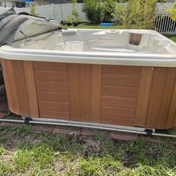 Jacuzzi Free Good Condition 
