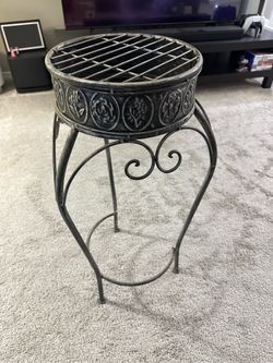 Plant stand