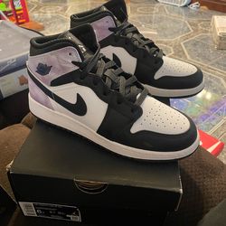 Air Jordan 1 Mid