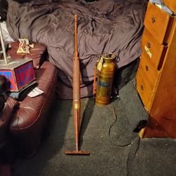 (1911-1914) Ever Ready Vaccumm With Vintage manual hand-pump vacuum cleaner