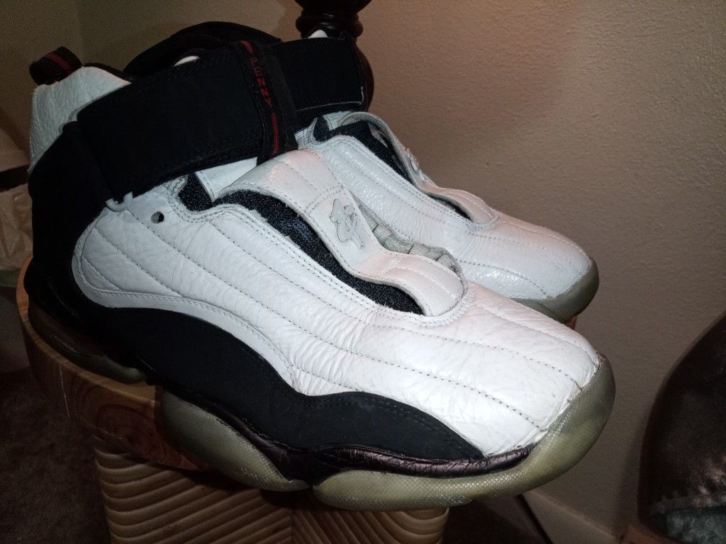 Retro Air Penny's #4 Men's Nike Size 10.5 In Good Condition.