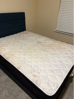 Full size mattress