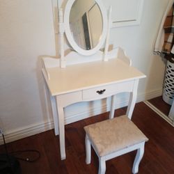 Make Up Vanity