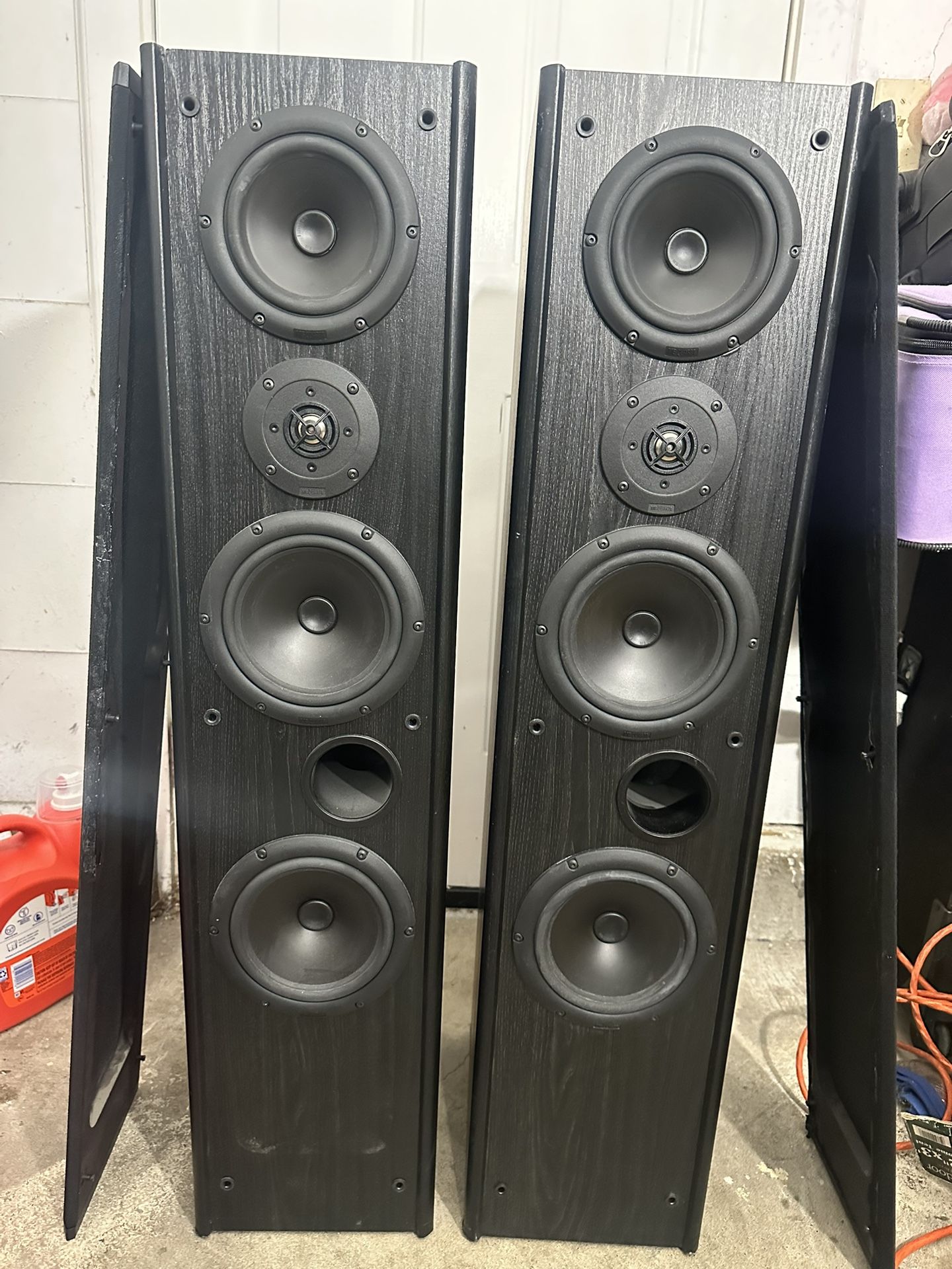 MB QUART QLC 304, 3 WAYS FLOORSTANDING SPEAKERS. MADE IN GERMANY