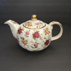 Vintage Royal Albert, China, old country roses, teapot