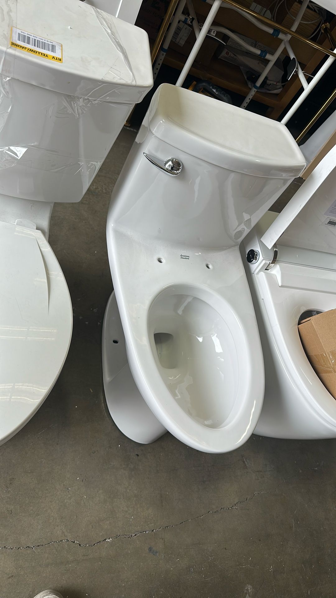 elongated one piece brand new toilet american standard $159