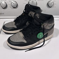 Air Jordan 1 Retro High OG Shadow