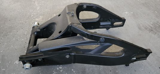 Suzuki gsxr gsx-r gsxr1000 gsxr750 gsxr600 r1 r6 cbr600rr cbr1000rr h2r s1000rr panigale Ducati aprilia ninja zx10r z1000 cbr sportbike Swingarm  