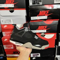 2019 Jordan Bred 4s size 9.5 Close To VNDS 