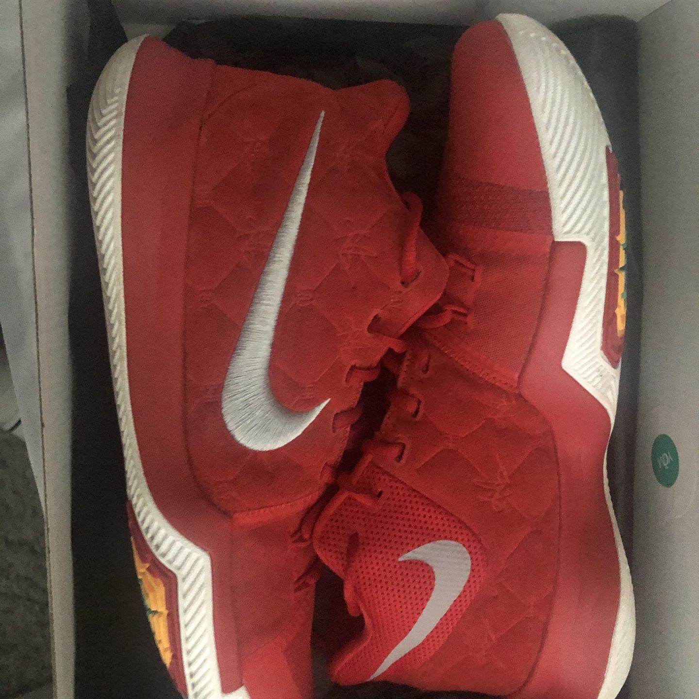 Nike Kyrie 3 University Red Suede - Size 10 for Sale in Orlando 
